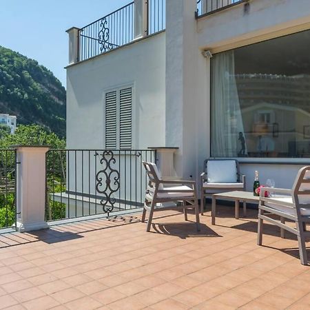 Casa Gege', For Up To 5 Guests, Shared Pool, Sorrento Center公寓 外观 照片